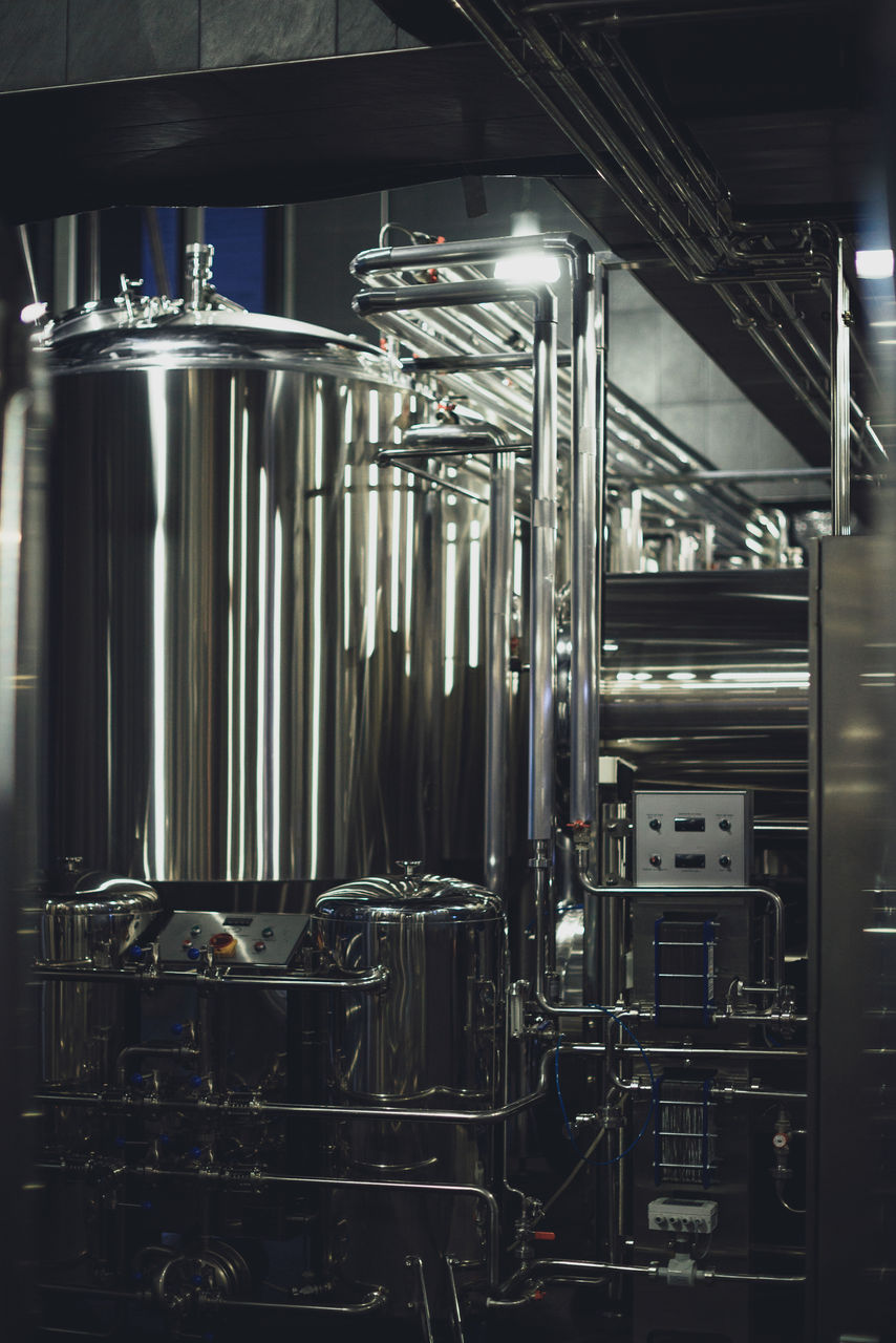 Stainless steel industrial brewery fermentation tanks